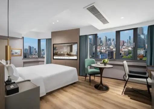 Executive Street View King Room
