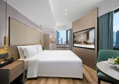 Executive Street View King Room