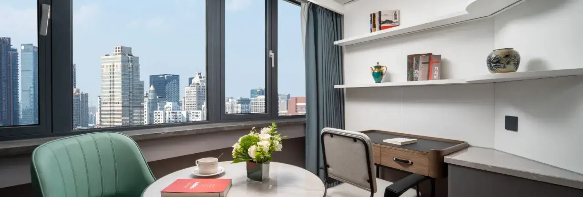 Executive Street View King Room