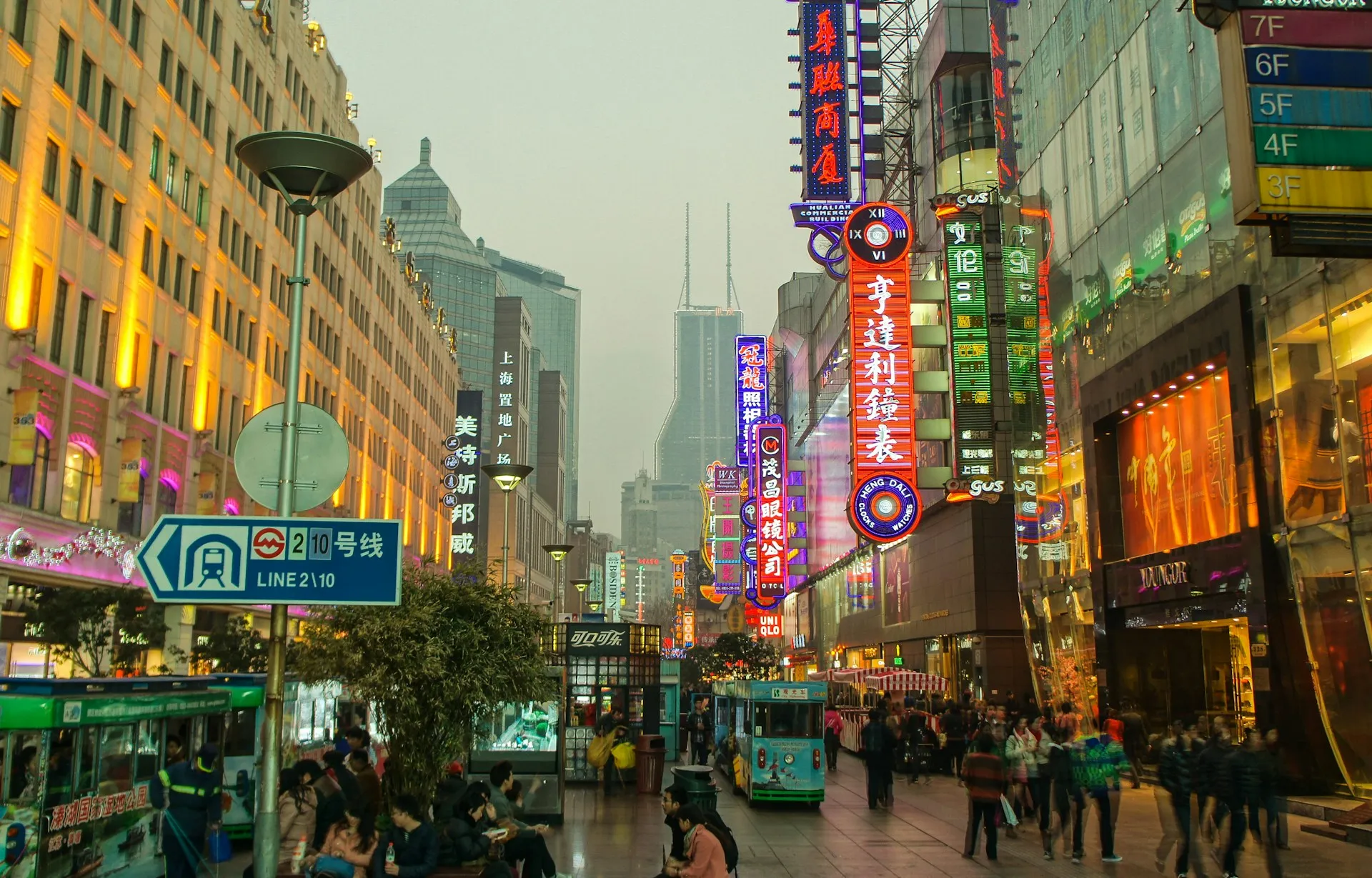 Getting Around: Smart Transportation Tips for Wow Executive Hotel Guests – Navigate Shanghai Like a Local with Confidence, Convenience & Ease